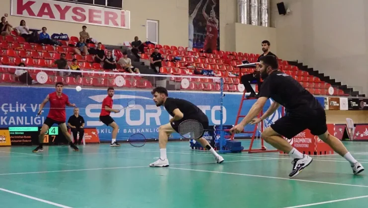 Büyükler Türkiye Badminton Şampiyonası Kayseri’de Düzenlendi